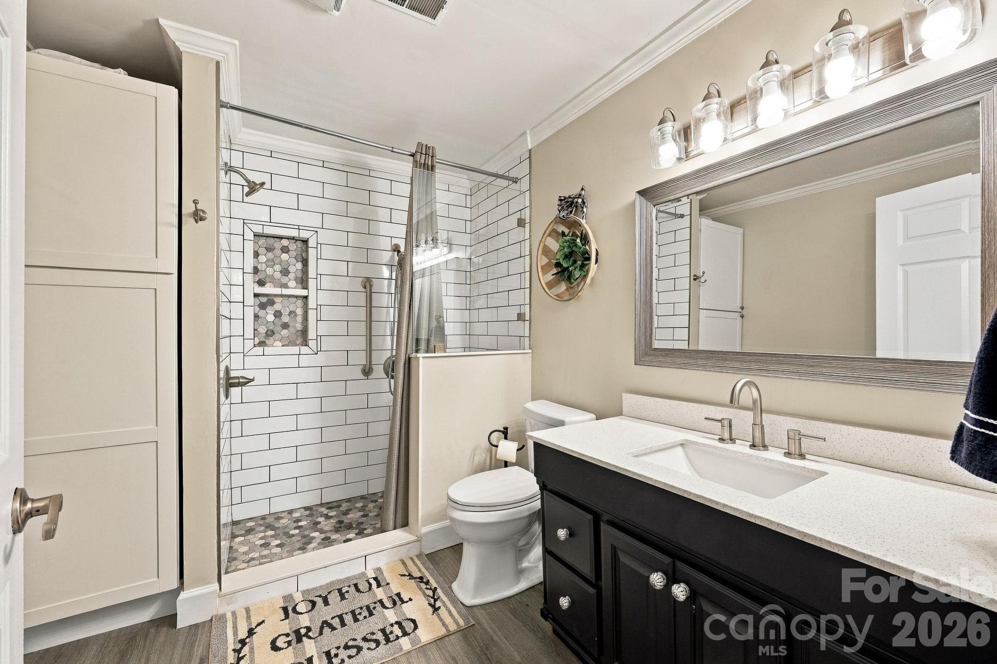 Full bath with nice tiled shower - 613 Salisbury Street, China Grove