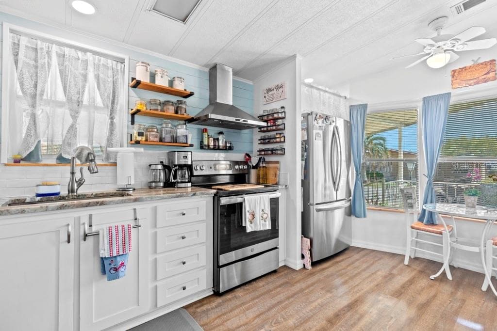 Manufactured Home at 35057 MCCULLOUGHS LEAP, ZEPHYRHILLS, photo 13 of 23