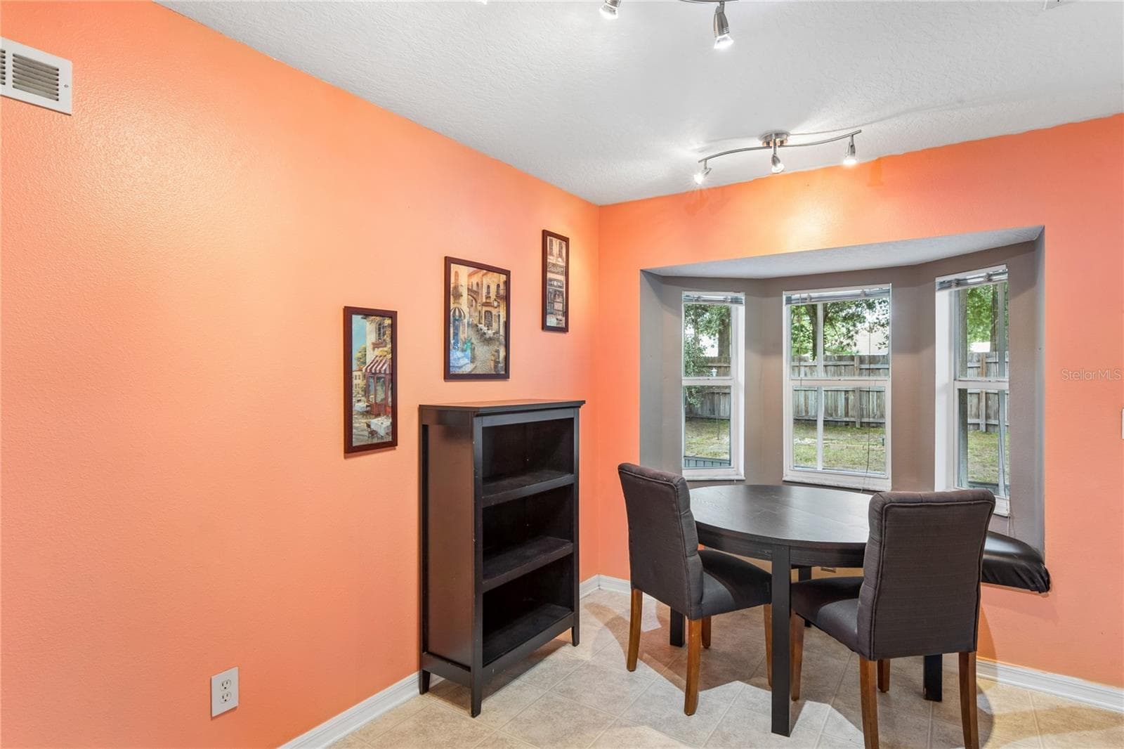 Single Family Residence at 7451 OXFORD GARDEN CIR, APOLLO BEACH, photo 10 of 26