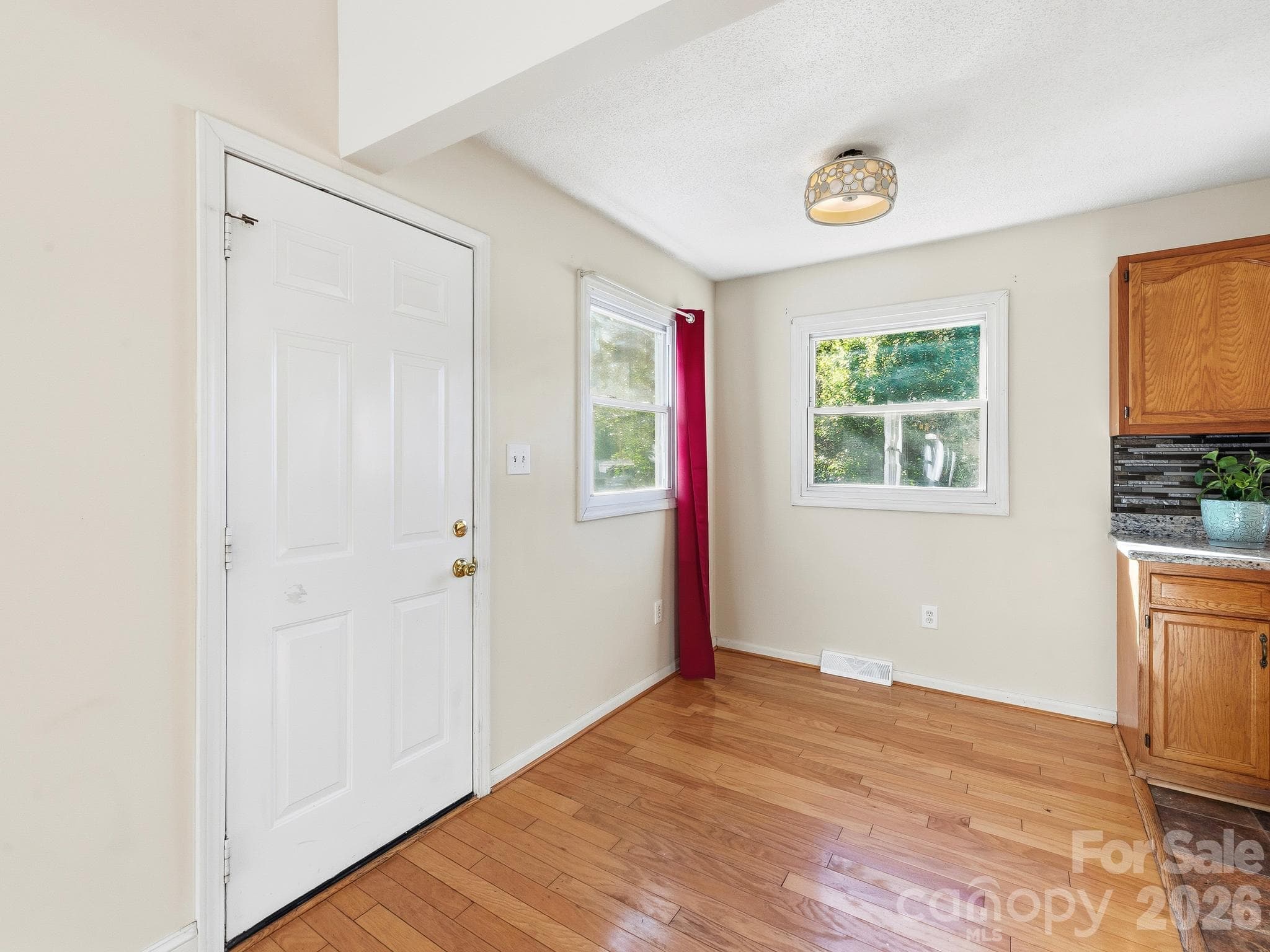 Nice dining space off kitchen - 62 Deaverview Road, Asheville