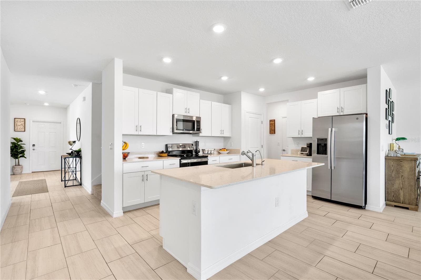 Single Family Residence at 5009 FIDDLE FIG AVE, WIMAUMA, photo 11 of 56