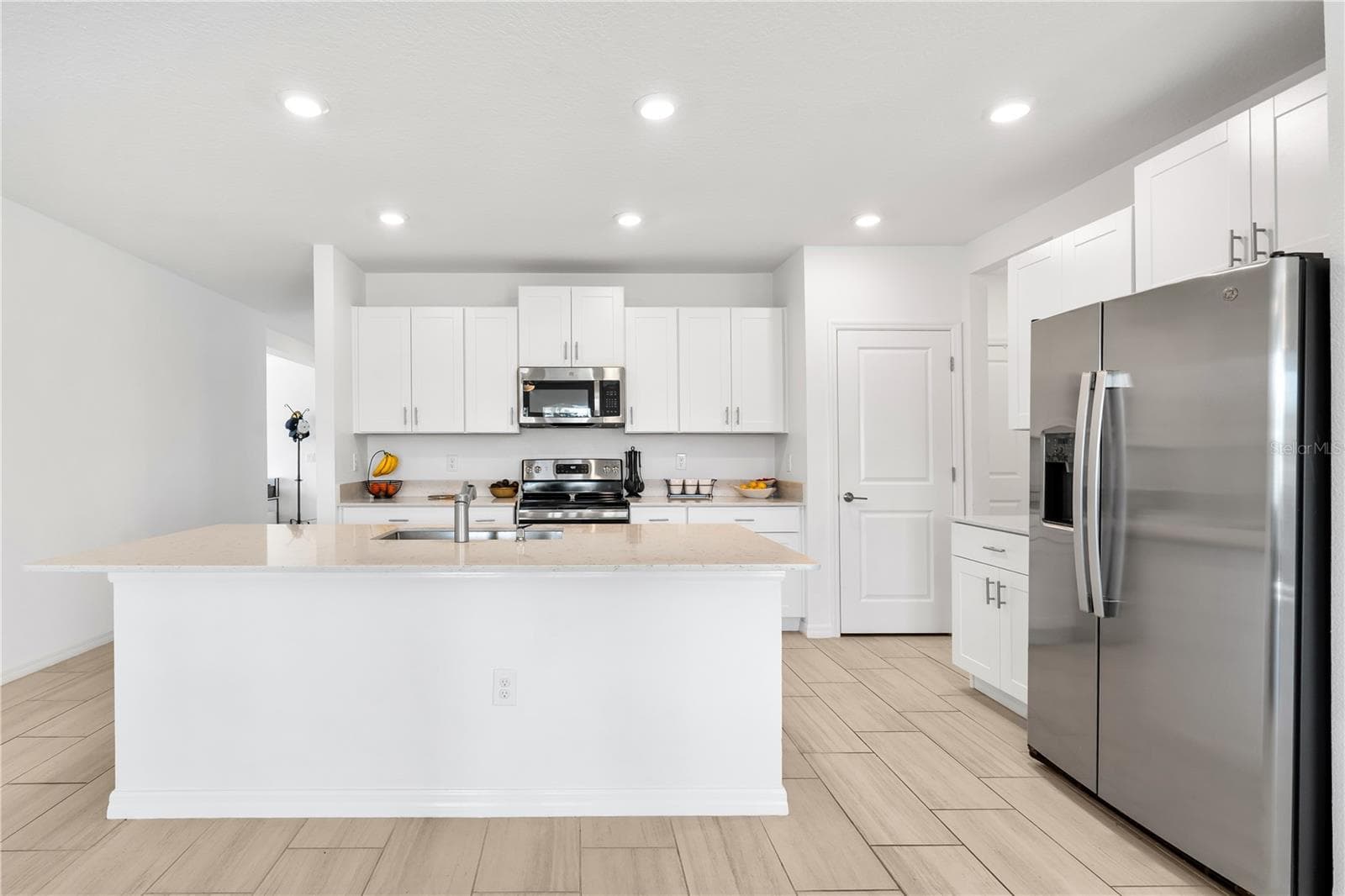 Single Family Residence at 5009 FIDDLE FIG AVE, WIMAUMA, photo 12 of 56