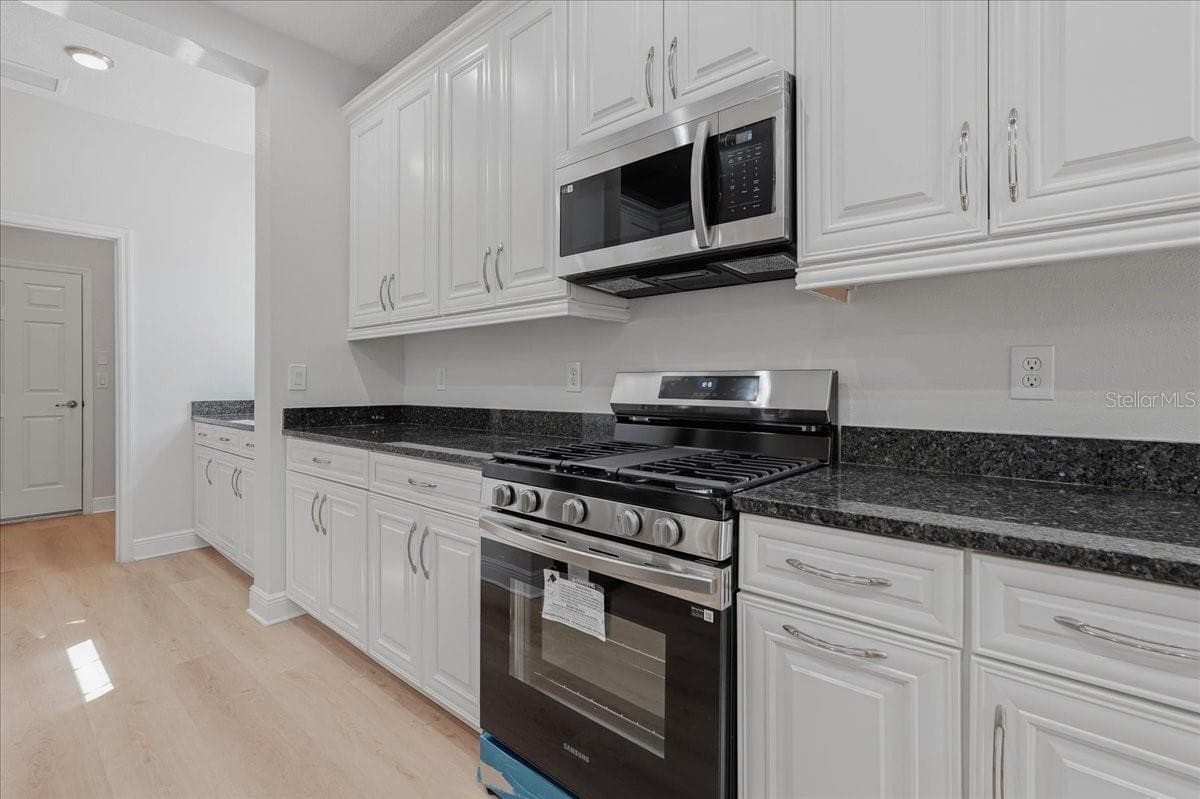 Single Family Residence at 5118 COASTAL SCENE DR, APOLLO BEACH, photo 18 of 87