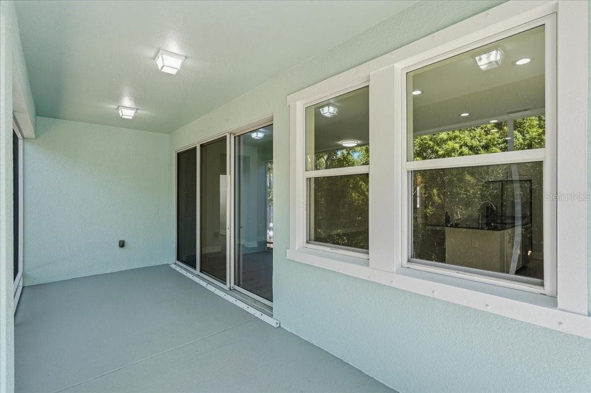 Single Family Residence at 5118 COASTAL SCENE DR, APOLLO BEACH, photo 43 of 87