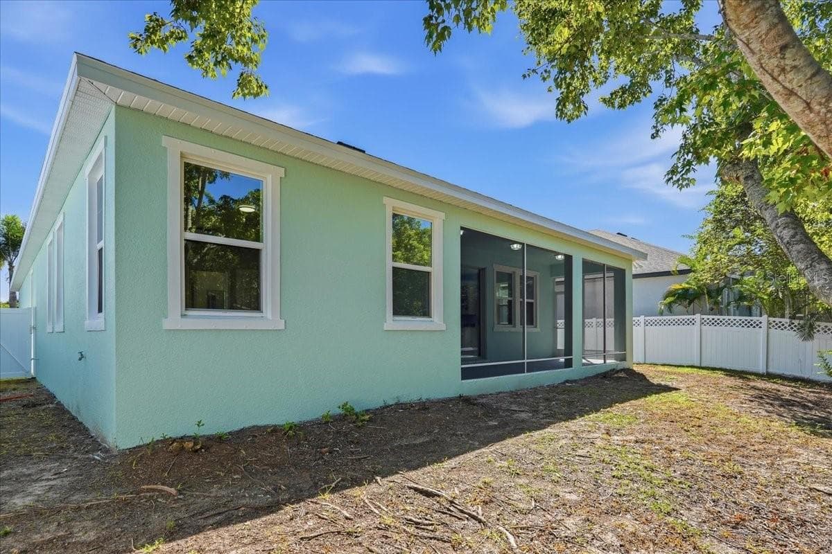 Single Family Residence at 5118 COASTAL SCENE DR, APOLLO BEACH, photo 49 of 87