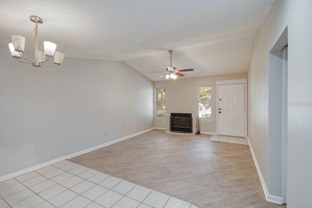 Townhouse at 1960 CARP LN, TALLAHASSEE, photo 5 of 29
