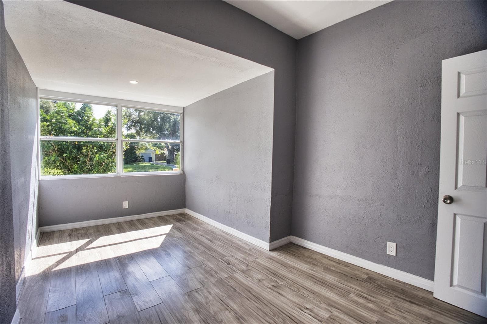 Single Family Residence at 2627 17TH AVE N, ST PETERSBURG, photo 6 of 24