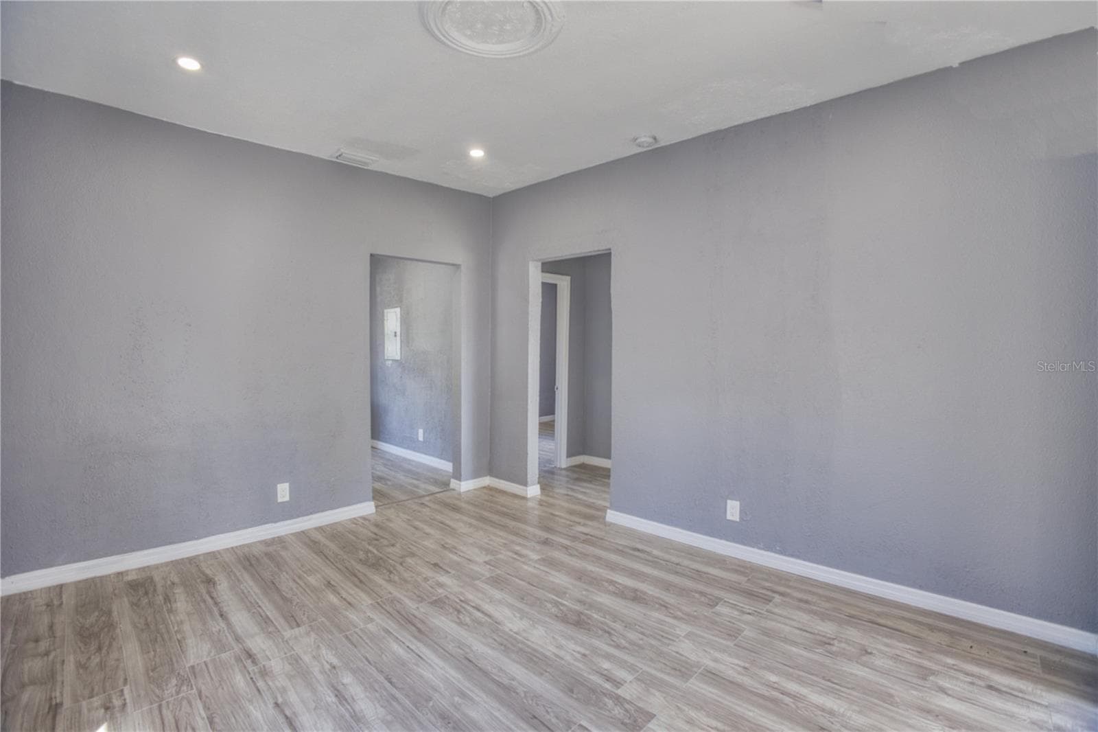 Single Family Residence at 2627 17TH AVE N, ST PETERSBURG, photo 10 of 24
