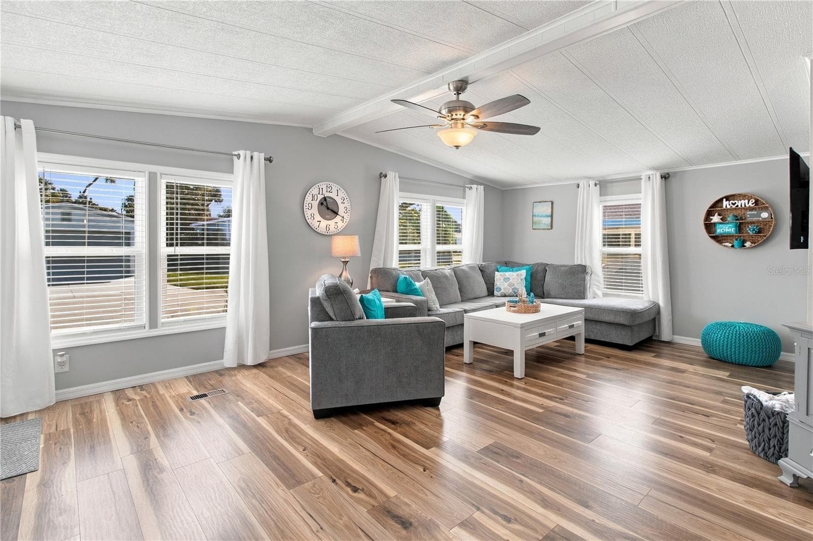 Manufactured Home at 105 MEADOW CIR, ELLENTON, photo 11 of 51