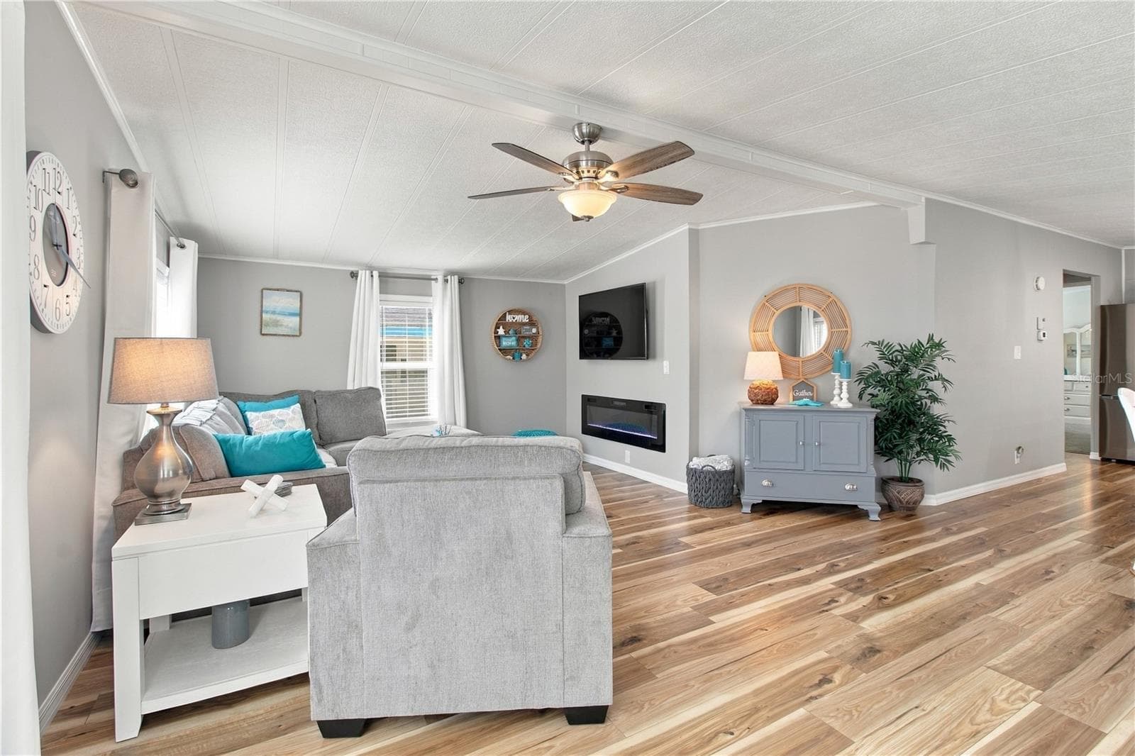 Manufactured Home at 105 MEADOW CIR, ELLENTON, photo 13 of 51
