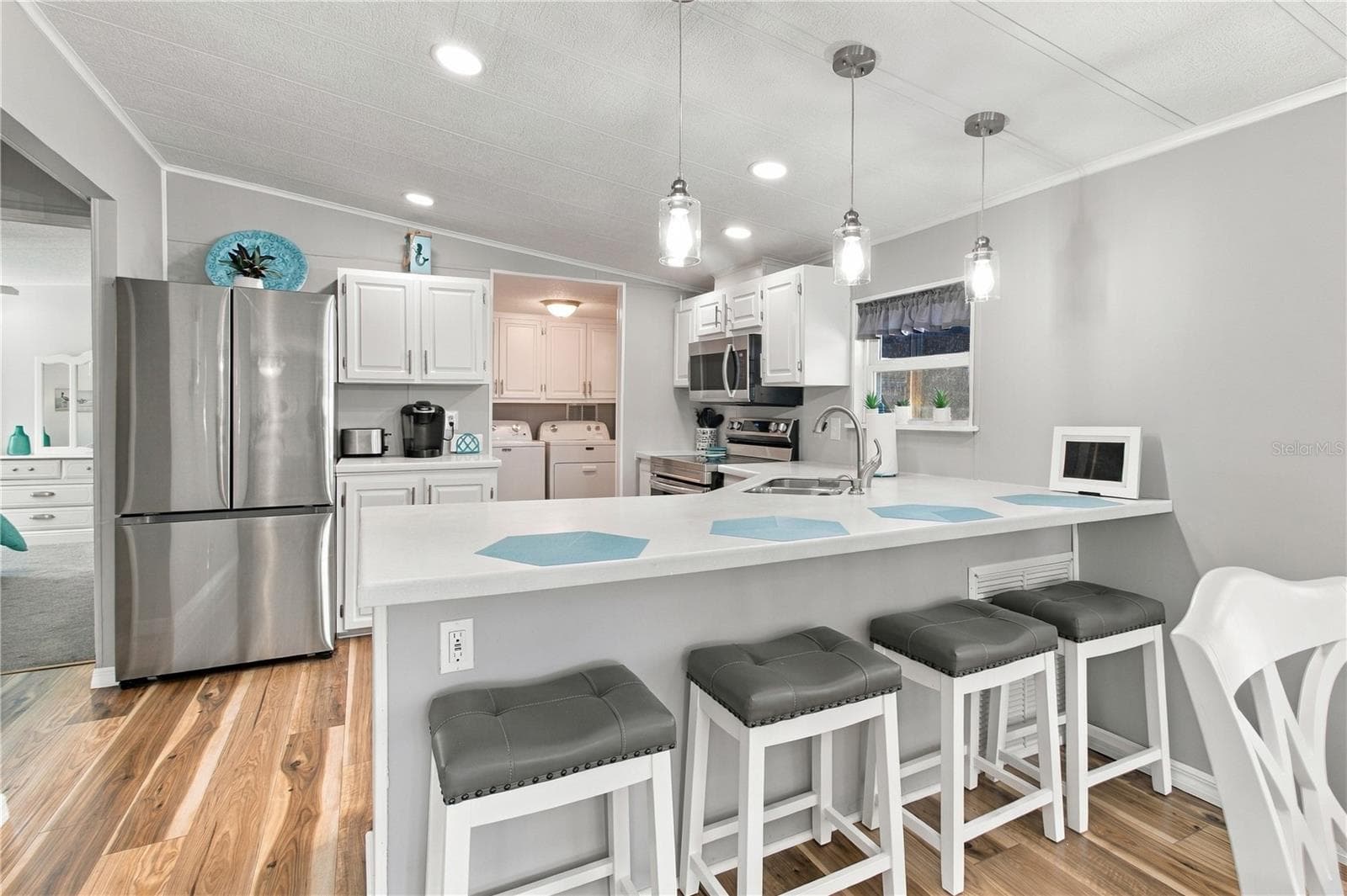Manufactured Home at 105 MEADOW CIR, ELLENTON, photo 18 of 51
