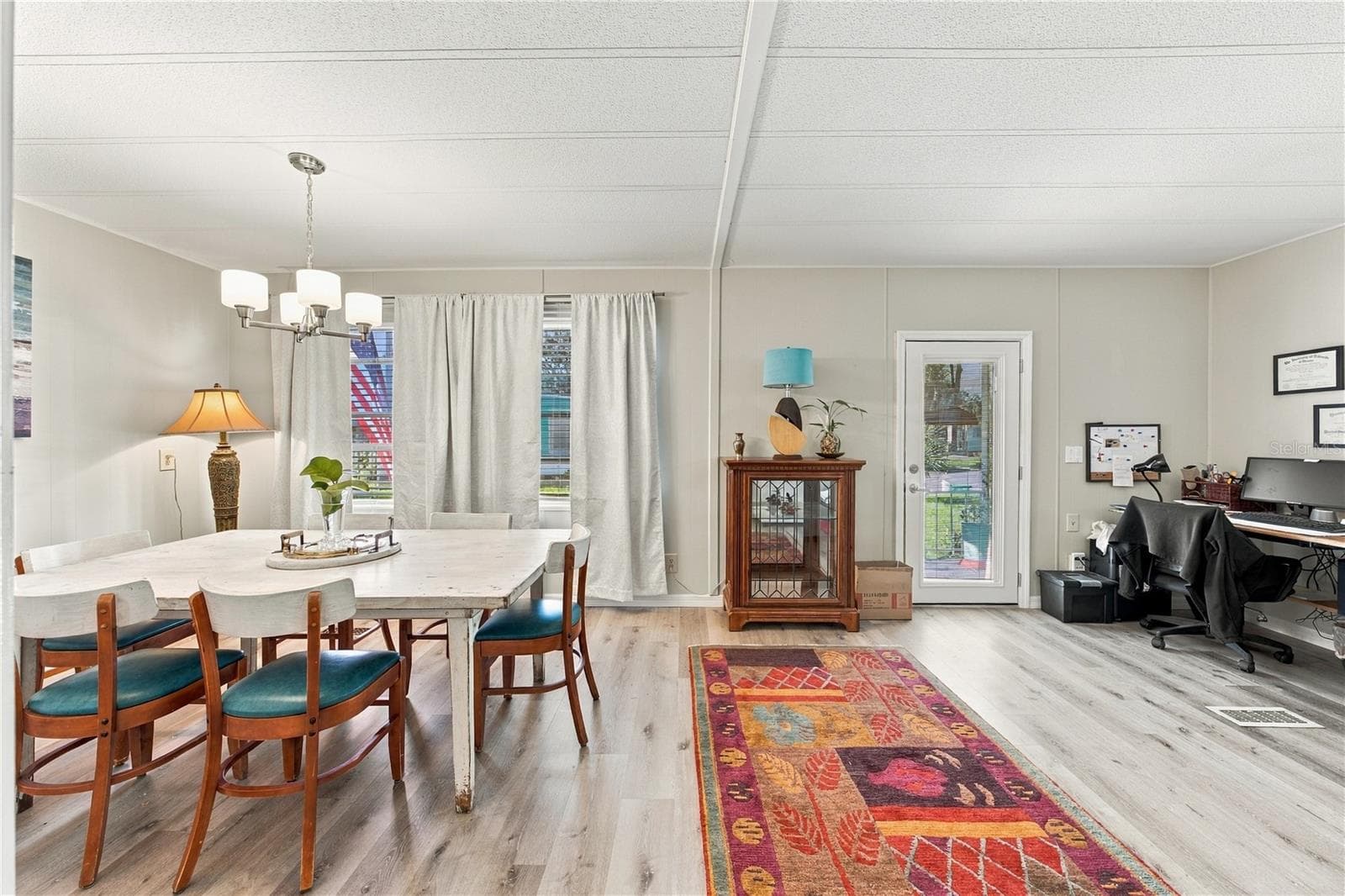 Dining Room / Living Room - 130 PINEY RDG, EUSTIS