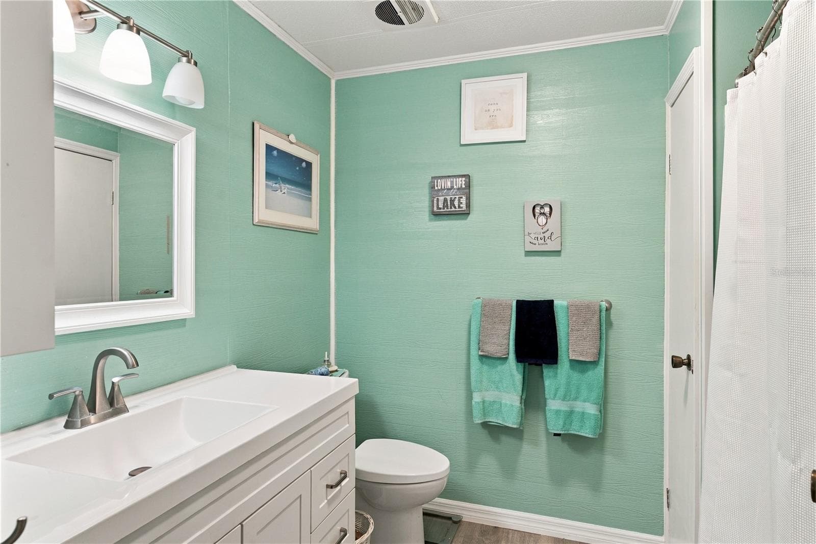 Second Bathroom - 130 PINEY RDG, EUSTIS