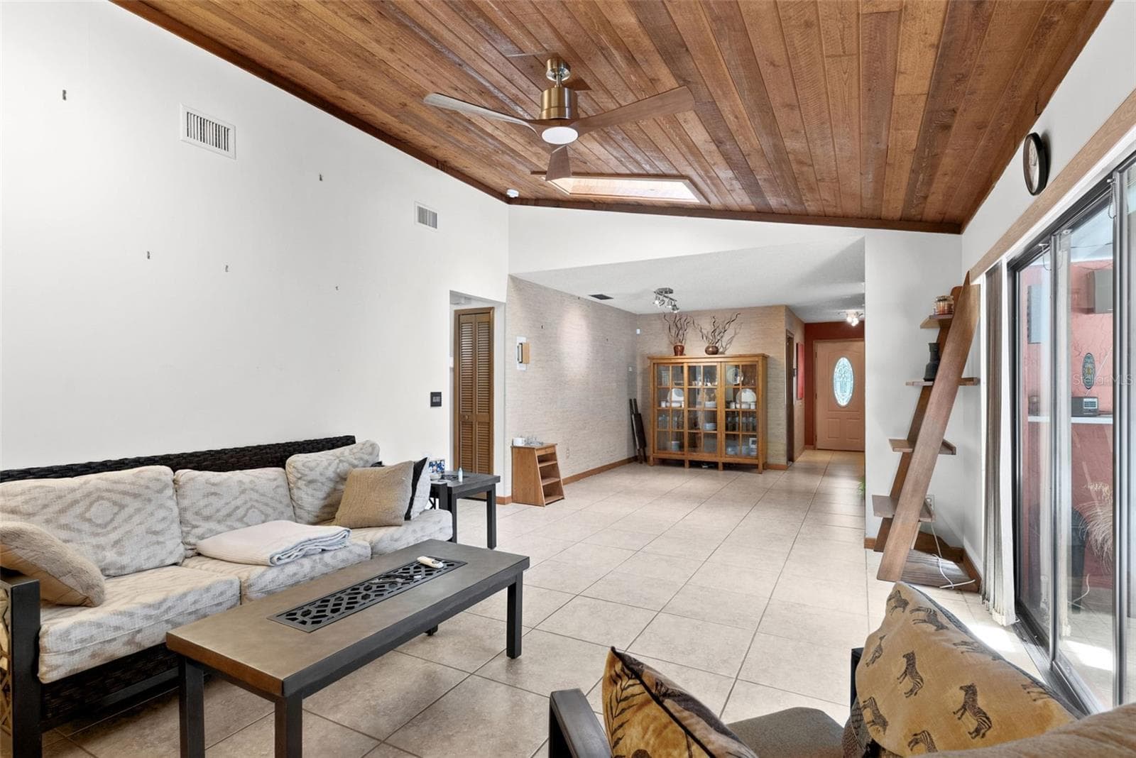 Single Family Residence at 991 ROLLING OAKS CV, ALTAMONTE SPRINGS, photo 12 of 47