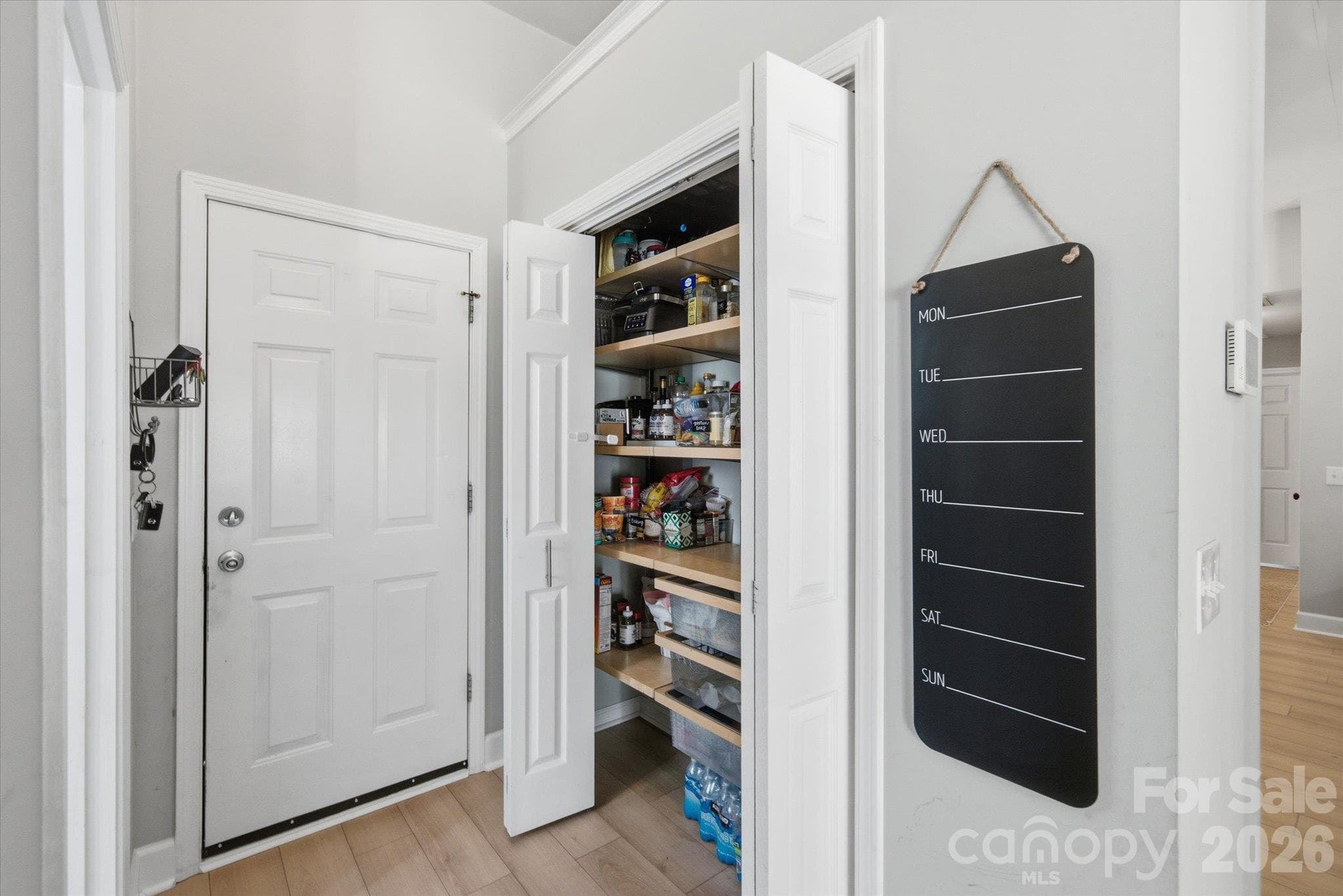 Single Family Residence at 9301 Lindahi Lane, Charlotte, photo 10 of 26