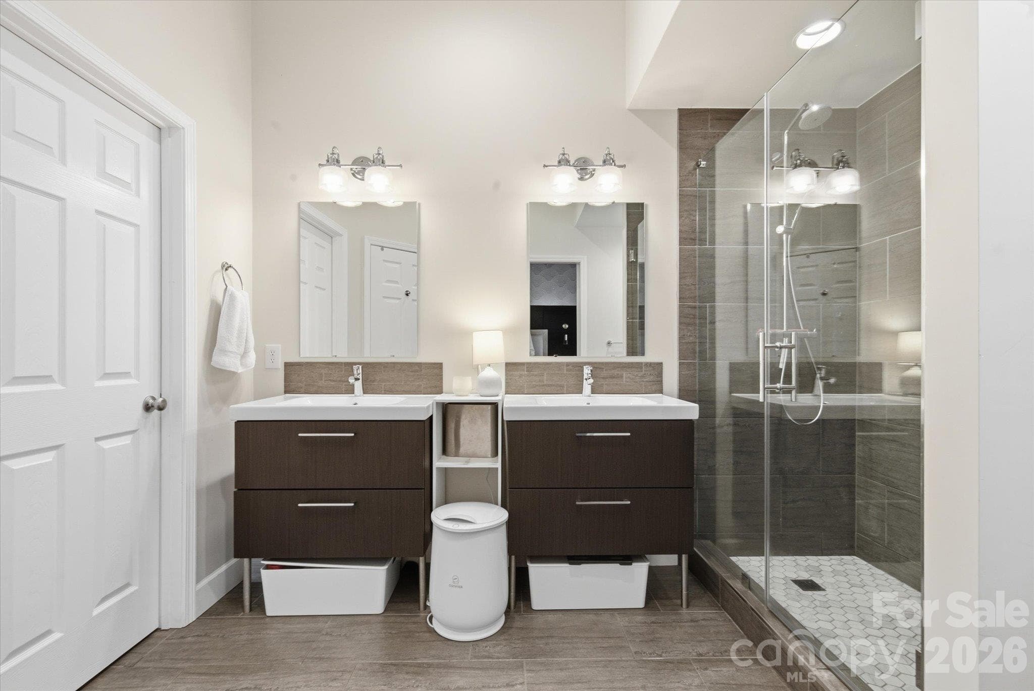 Single Family Residence at 9301 Lindahi Lane, Charlotte, photo 12 of 26