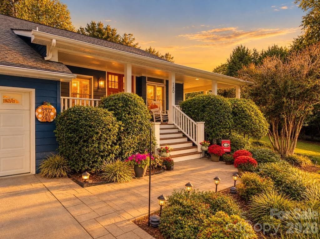 180 Paw Paw Cove