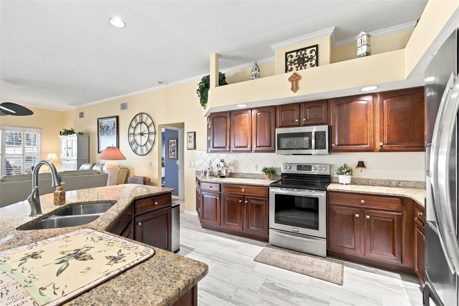 Single Family Residence at 18842 FAIRWAY GREEN DR, HUDSON, photo 22 of 66