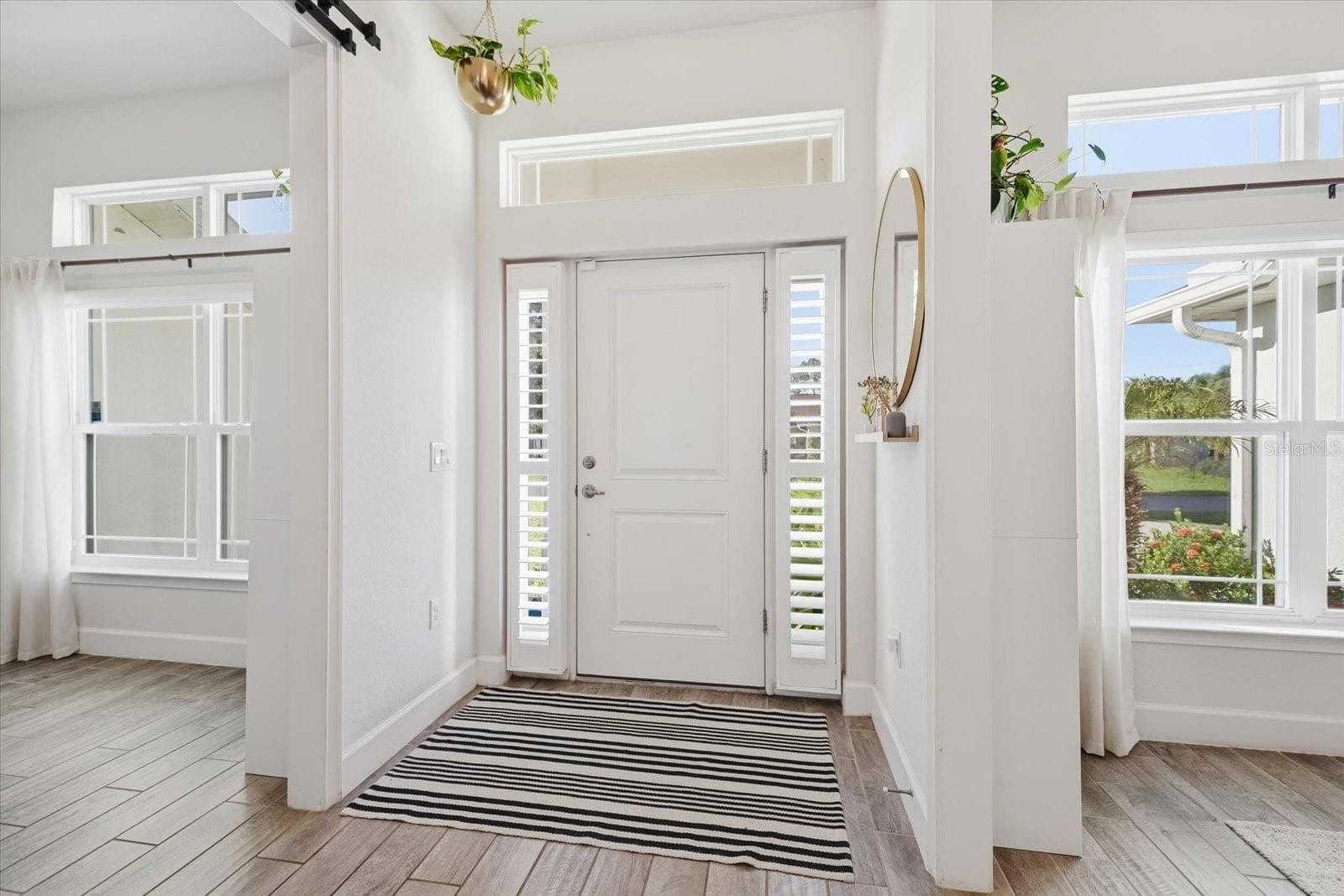 Entryway - 300 FORDHAM RD, VENICE