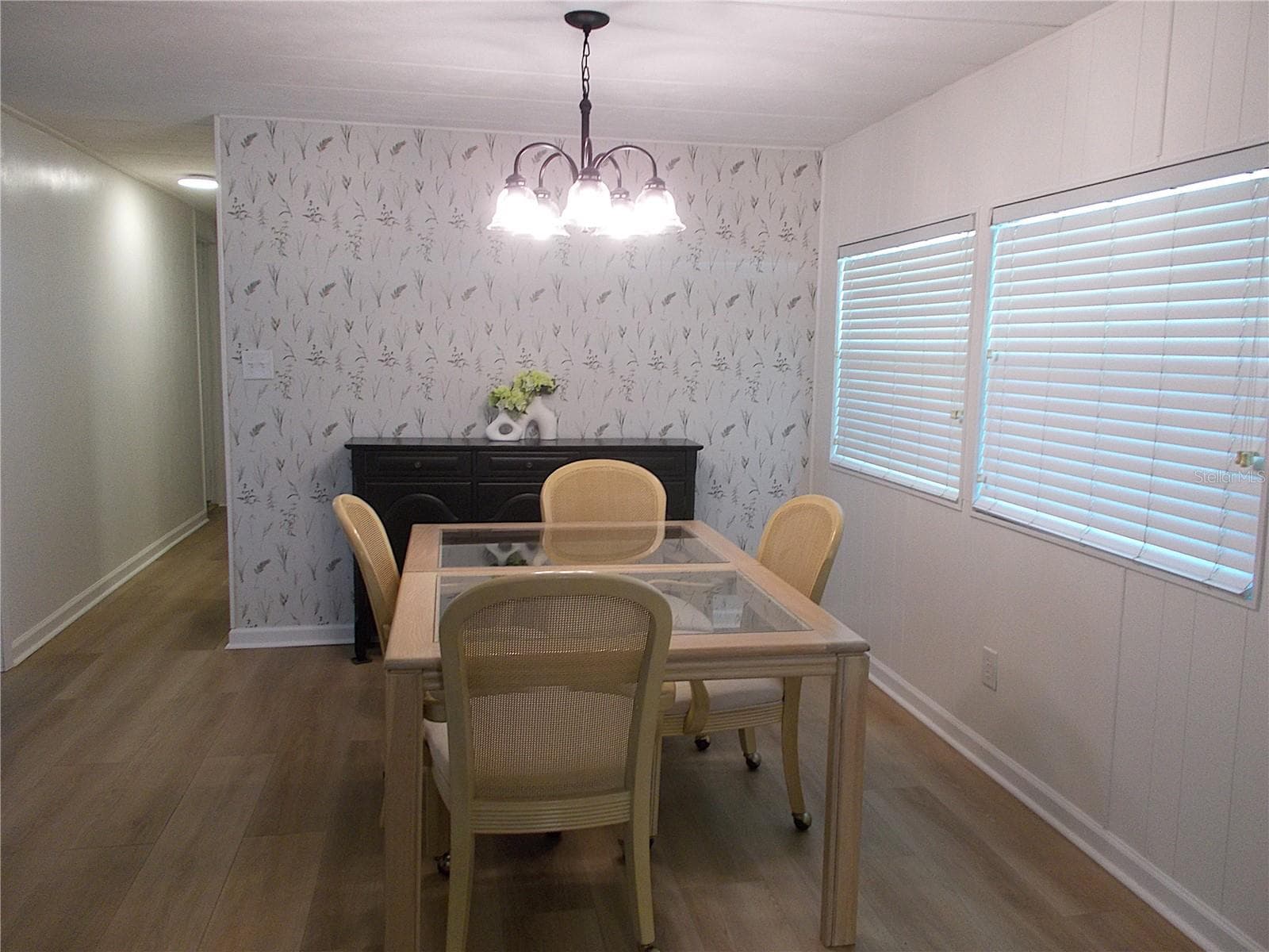 Dining room - 490 ASHWOOD DR, VENICE