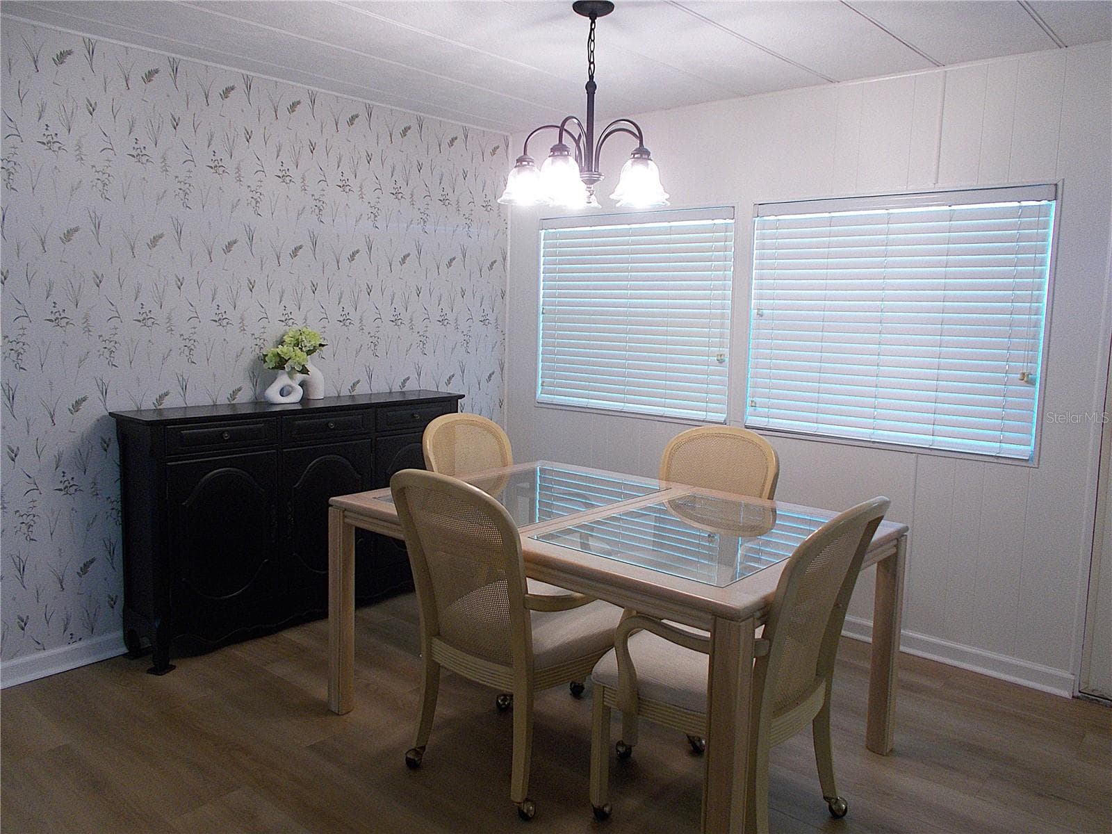 Dining room - 490 ASHWOOD DR, VENICE