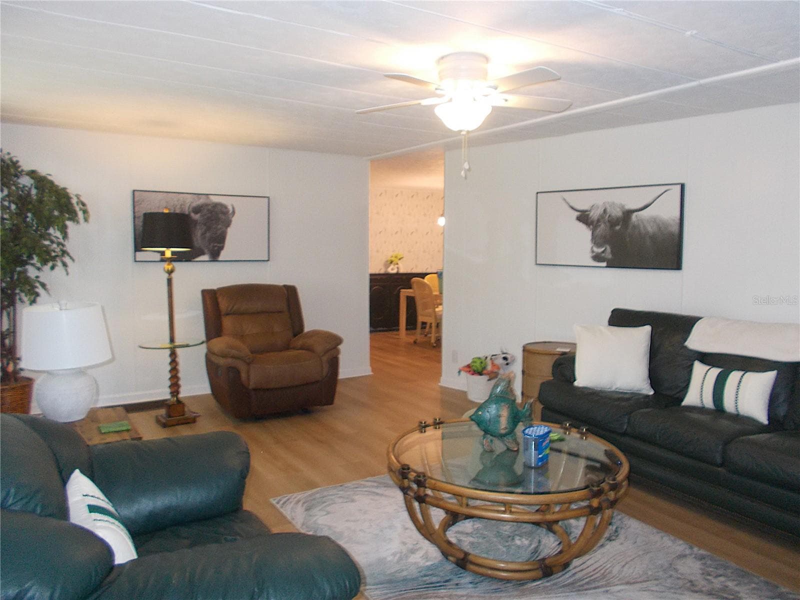 Living room - 490 ASHWOOD DR, VENICE