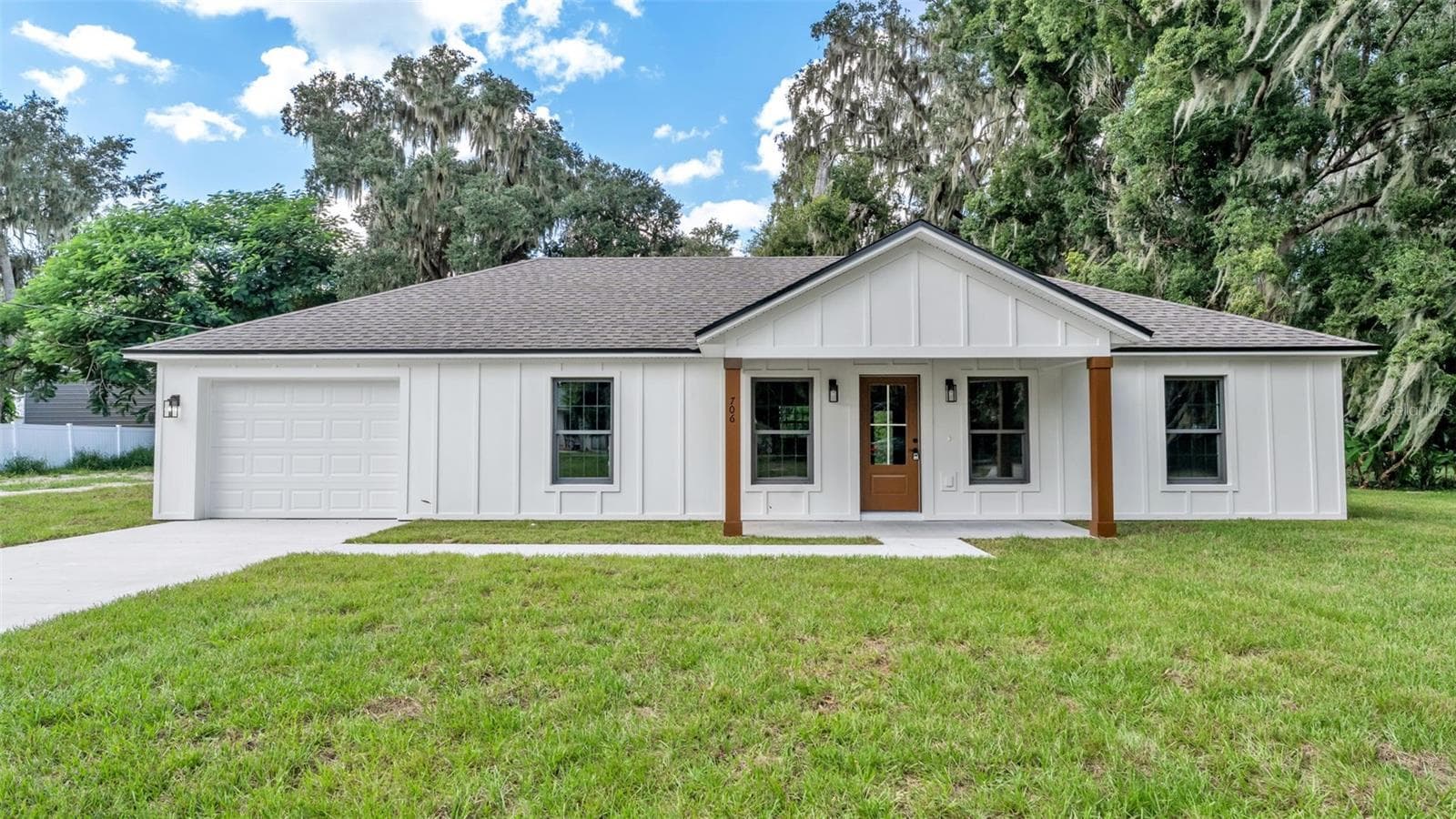 Far Away w/ Garage View - 706 S WALNUT AVE, FORT MEADE
