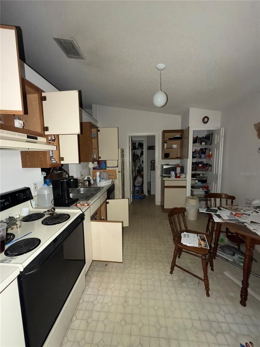Kitchen - 16116 DORCHESTER BLVD, CLERMONT