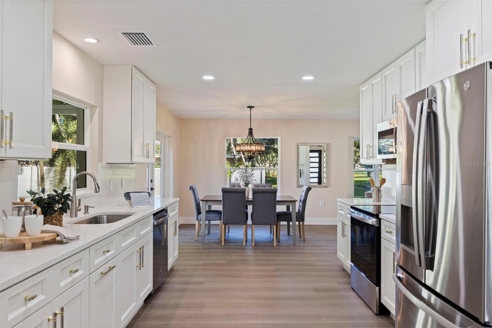Single Family Residence at 111 58TH AVE S, ST PETERSBURG, photo 12 of 42