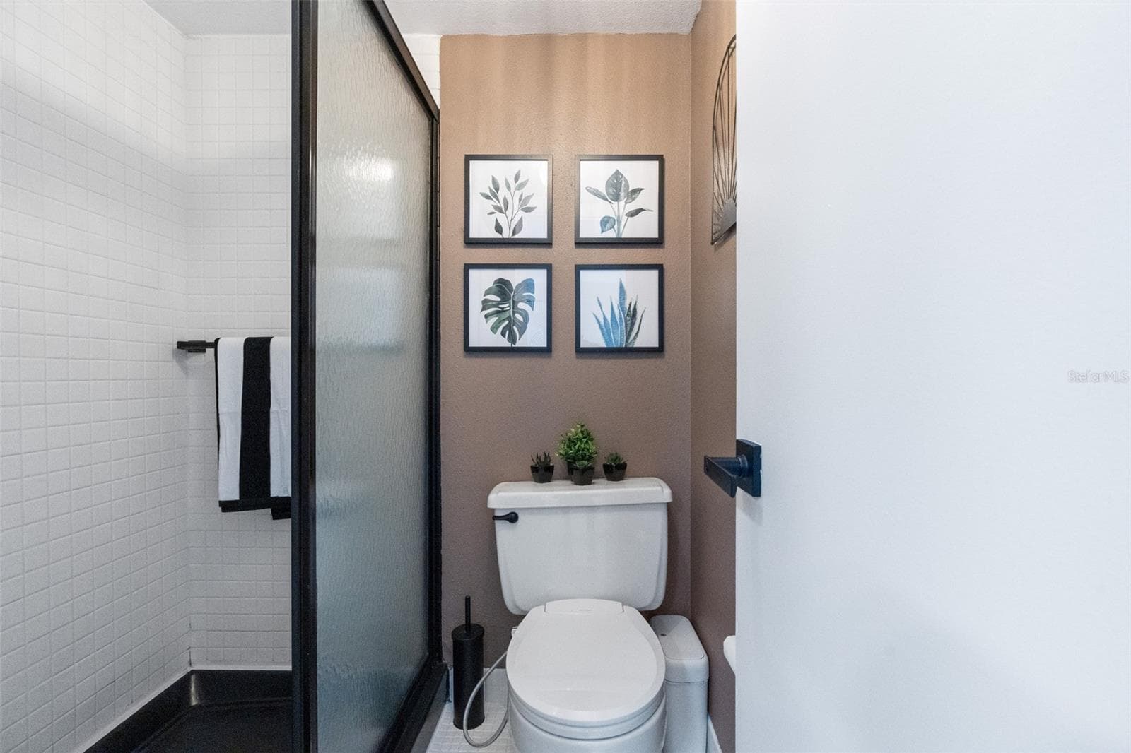 Condominium at 860 S VILLAGE DR N #105, ST PETERSBURG, photo 29 of 46