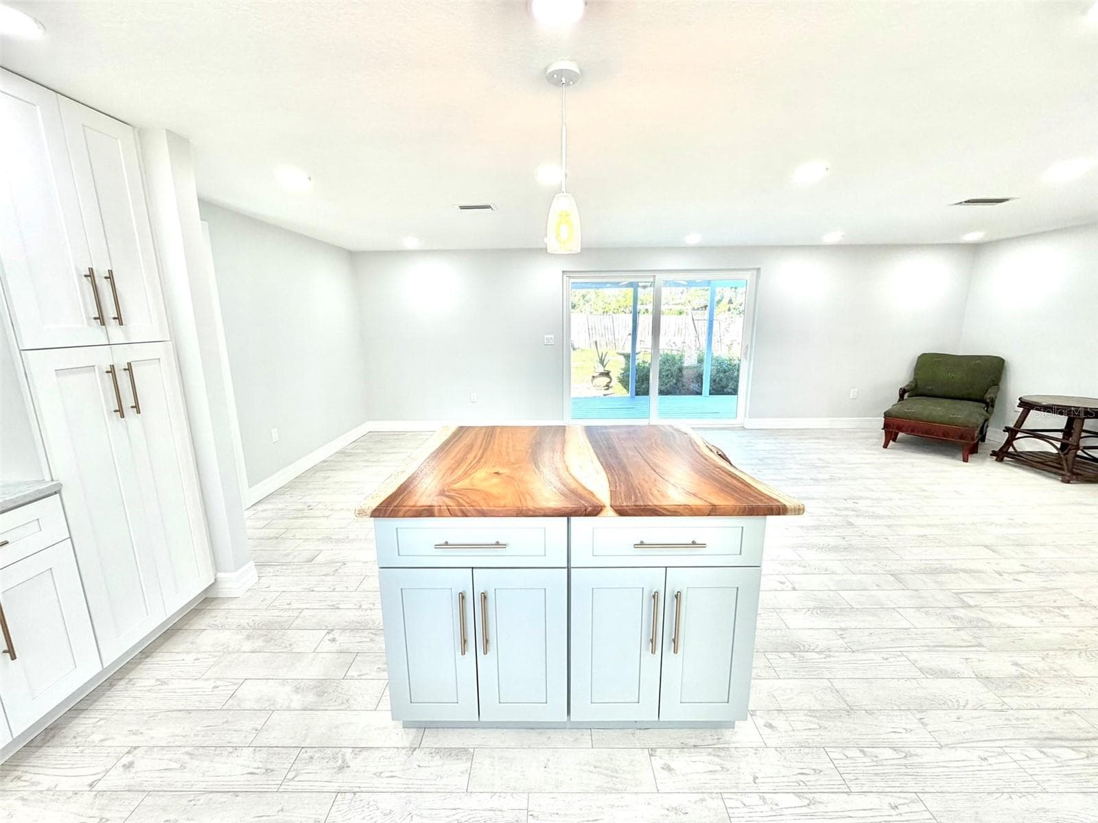 Pantry Cabinets and additional storage in the Island - 336 SHADDOCK ST, TARPON SPRINGS