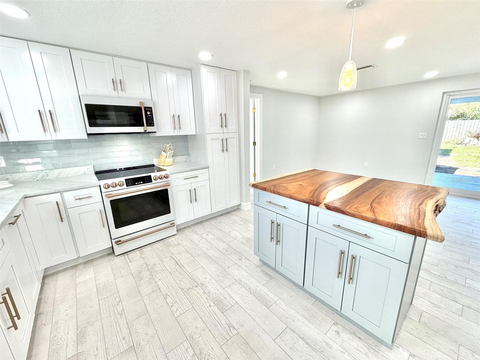 Single Family Residence at 336 SHADDOCK ST, TARPON SPRINGS, photo 20 of 81