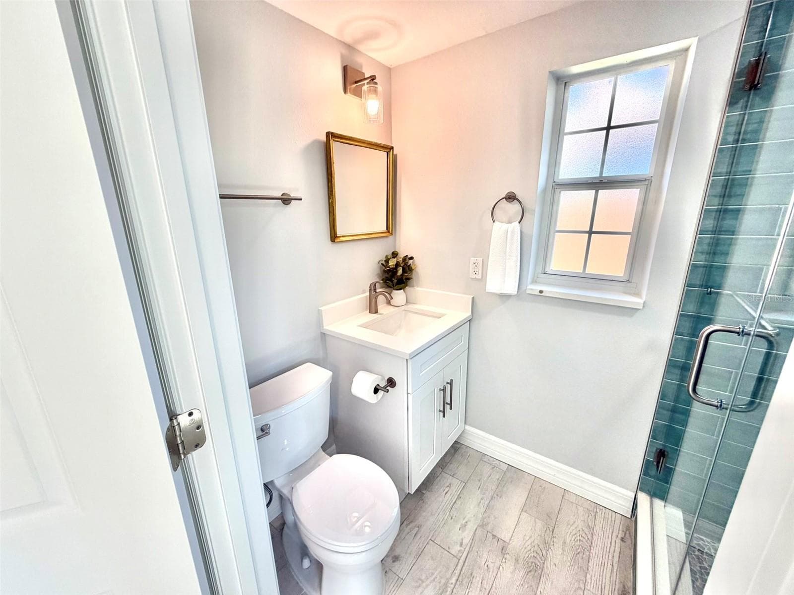 Ensuite to Bedroom 2 - 336 SHADDOCK ST, TARPON SPRINGS