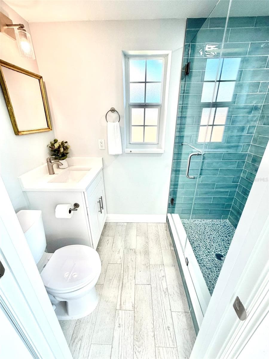 Ensuite to Second Bedroom - 336 SHADDOCK ST, TARPON SPRINGS