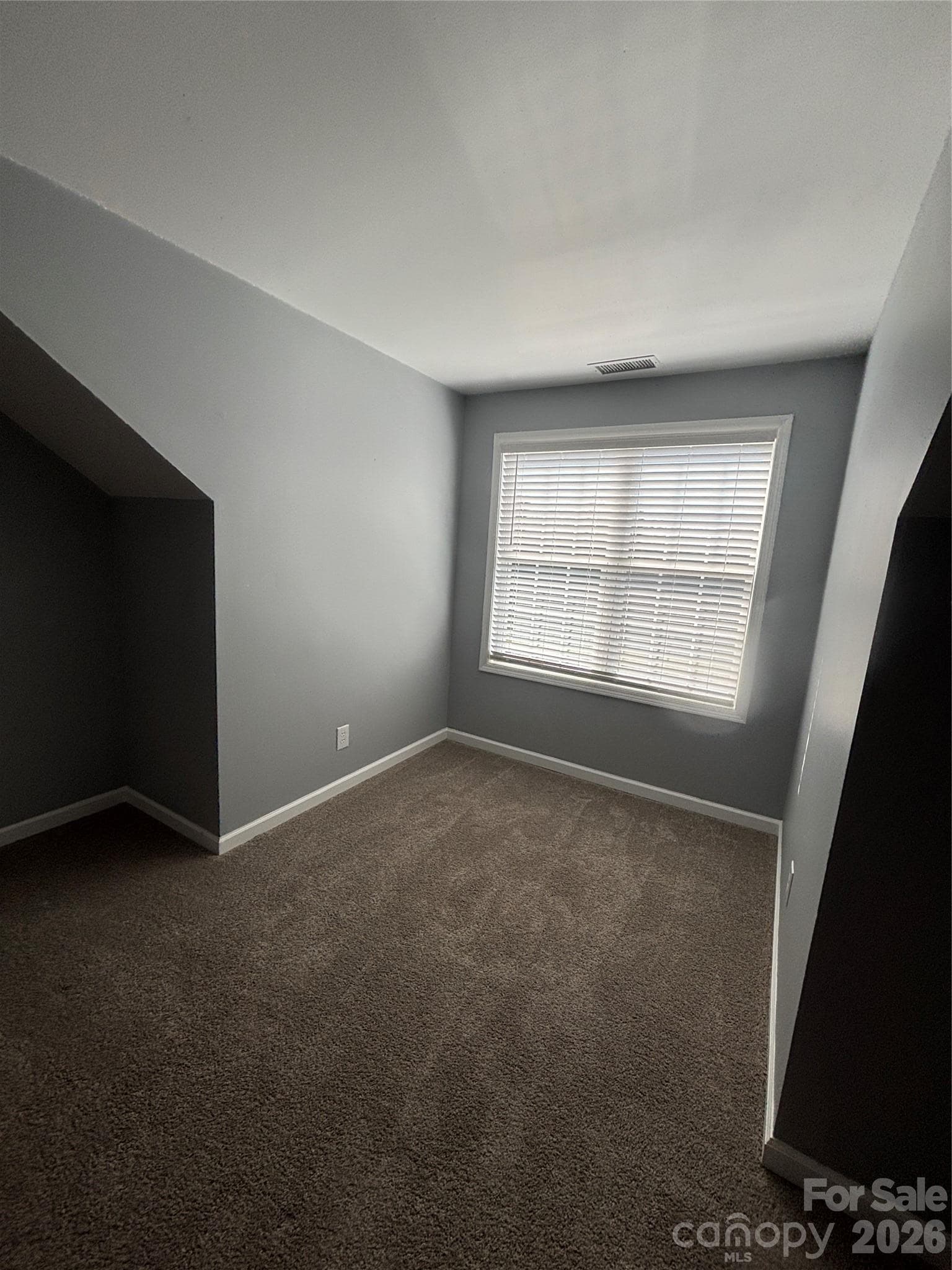 Townhouse at 4804 College Road S, Wilmington, photo 9 of 26