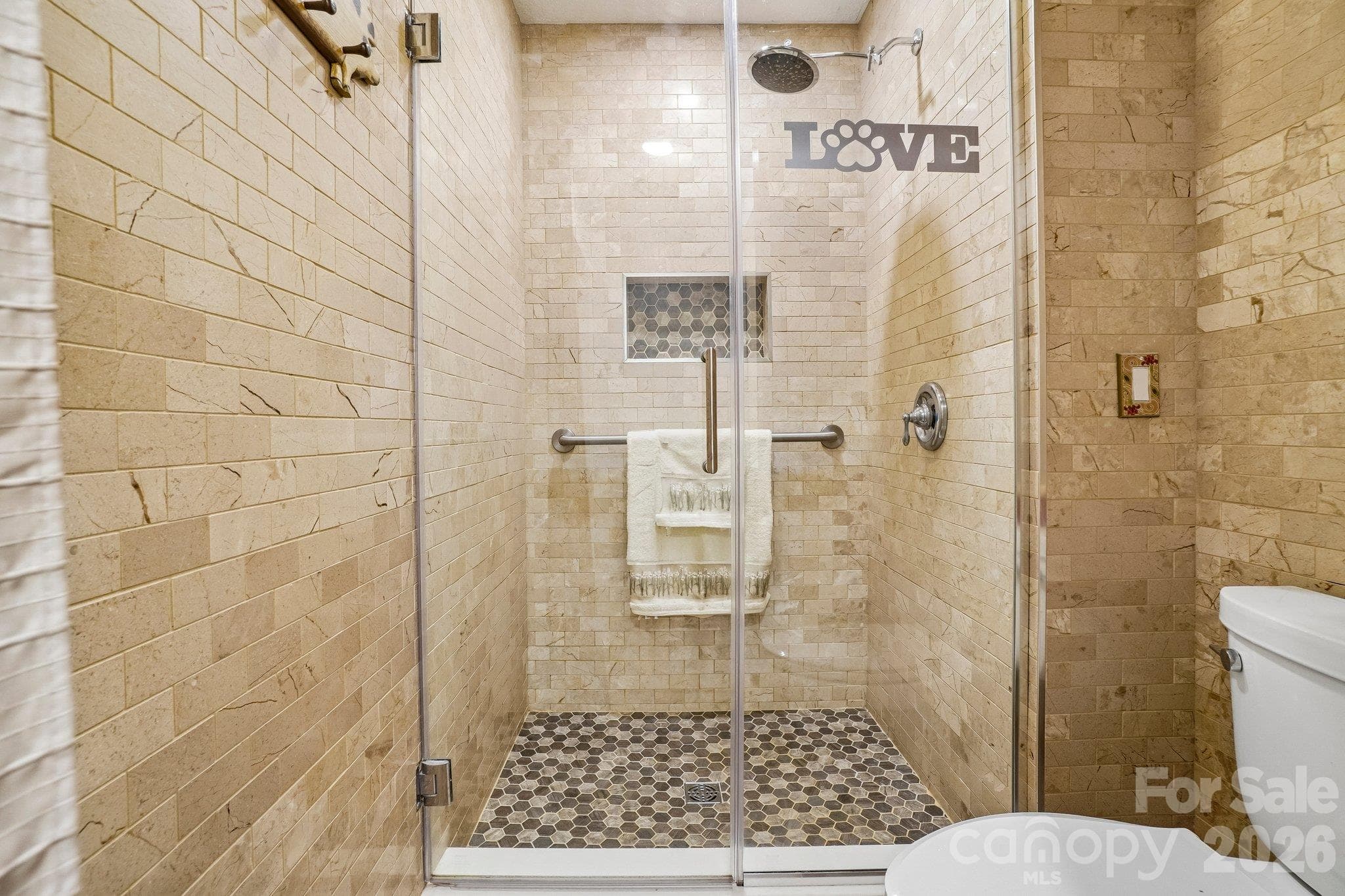 Condominium at 82 Laurelwood Circle W, Hendersonville, photo 29 of 38