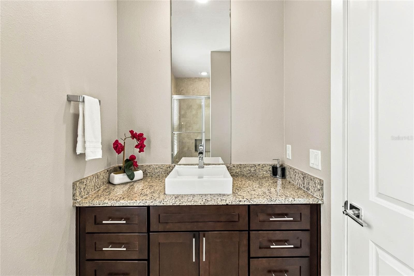 Townhouse at 2608 SUNRISE SHORES DR, KISSIMMEE, photo 31 of 53