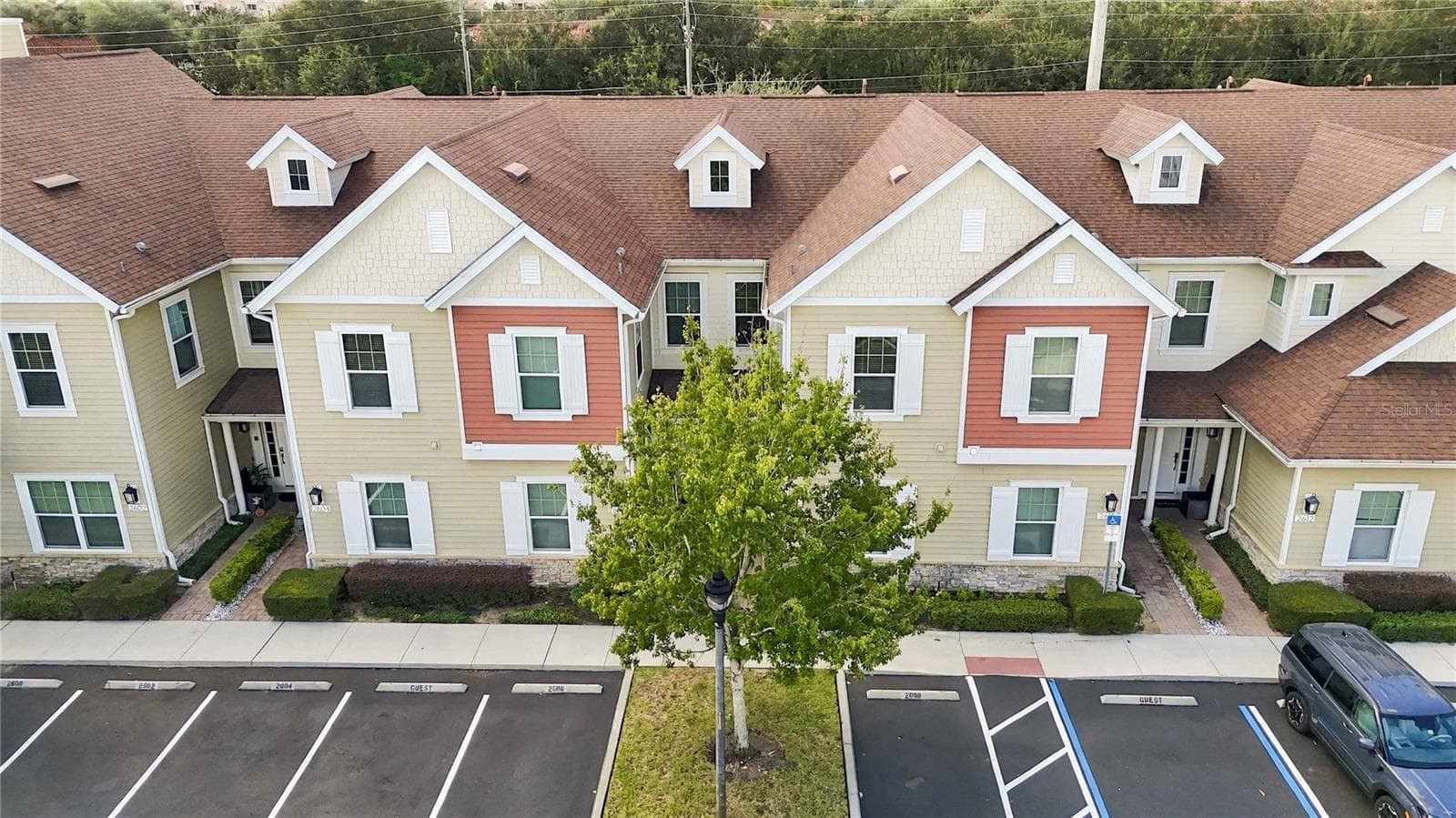 Townhouse at 2608 SUNRISE SHORES DR, KISSIMMEE, photo 42 of 53
