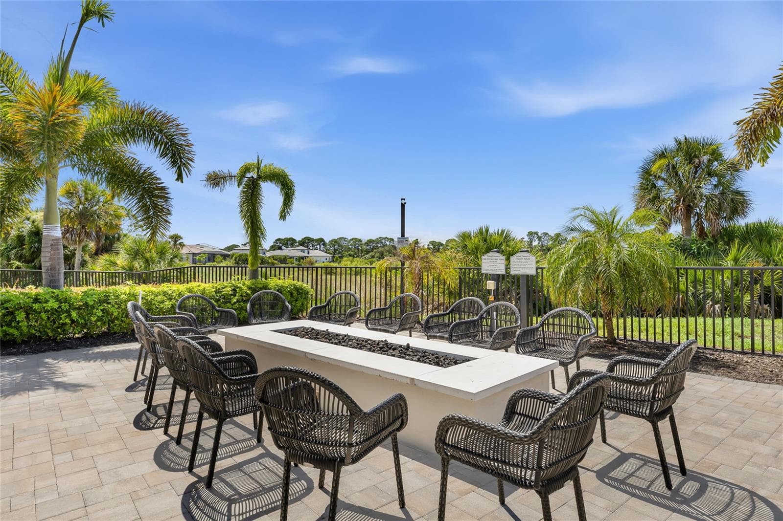 Fire Pit - 14726 EAGLE BRANCH DR, NOKOMIS