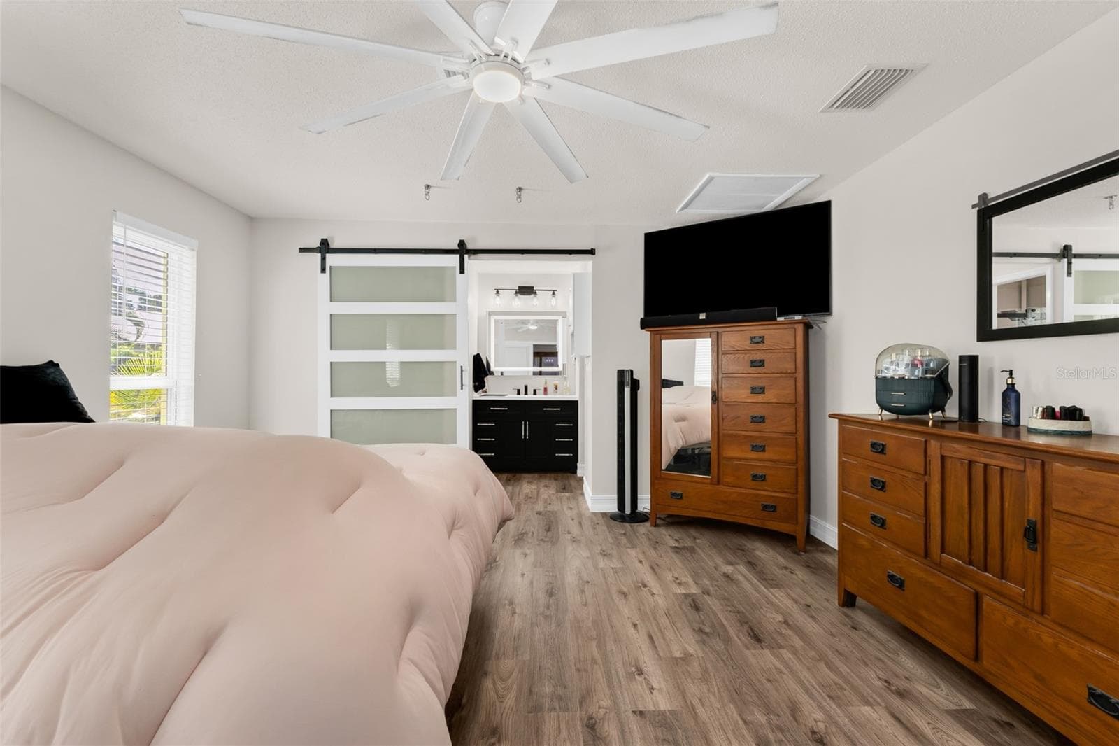 Master bedroom - 536 MATARES DR, PUNTA GORDA