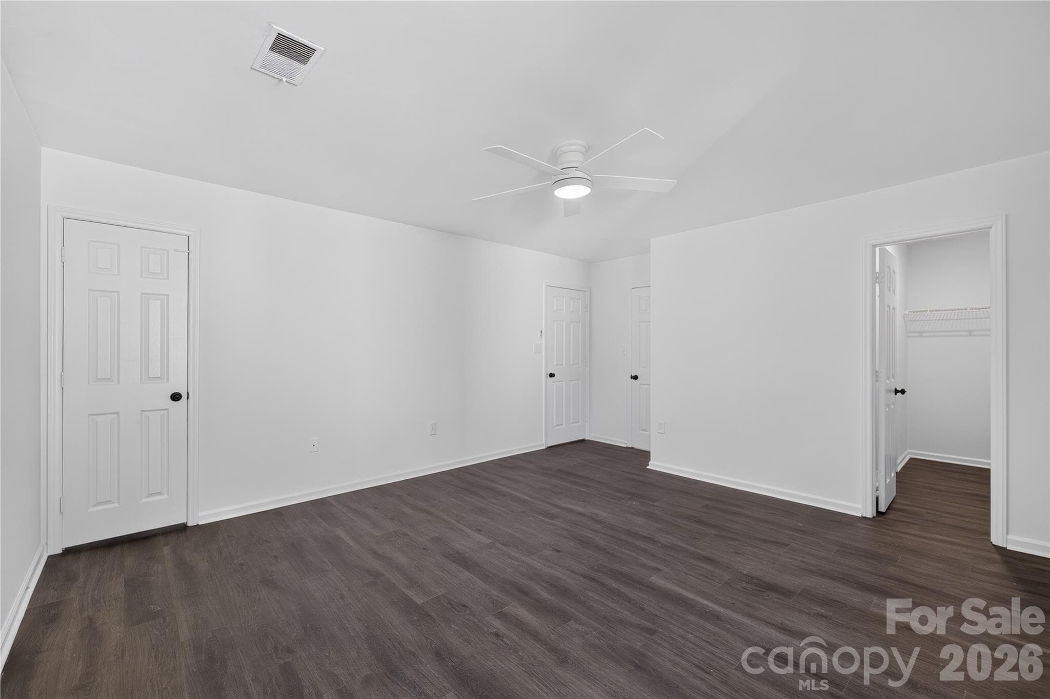 Single Family Residence at 12108 Parks Farm Lane, Charlotte, photo 8 of 27