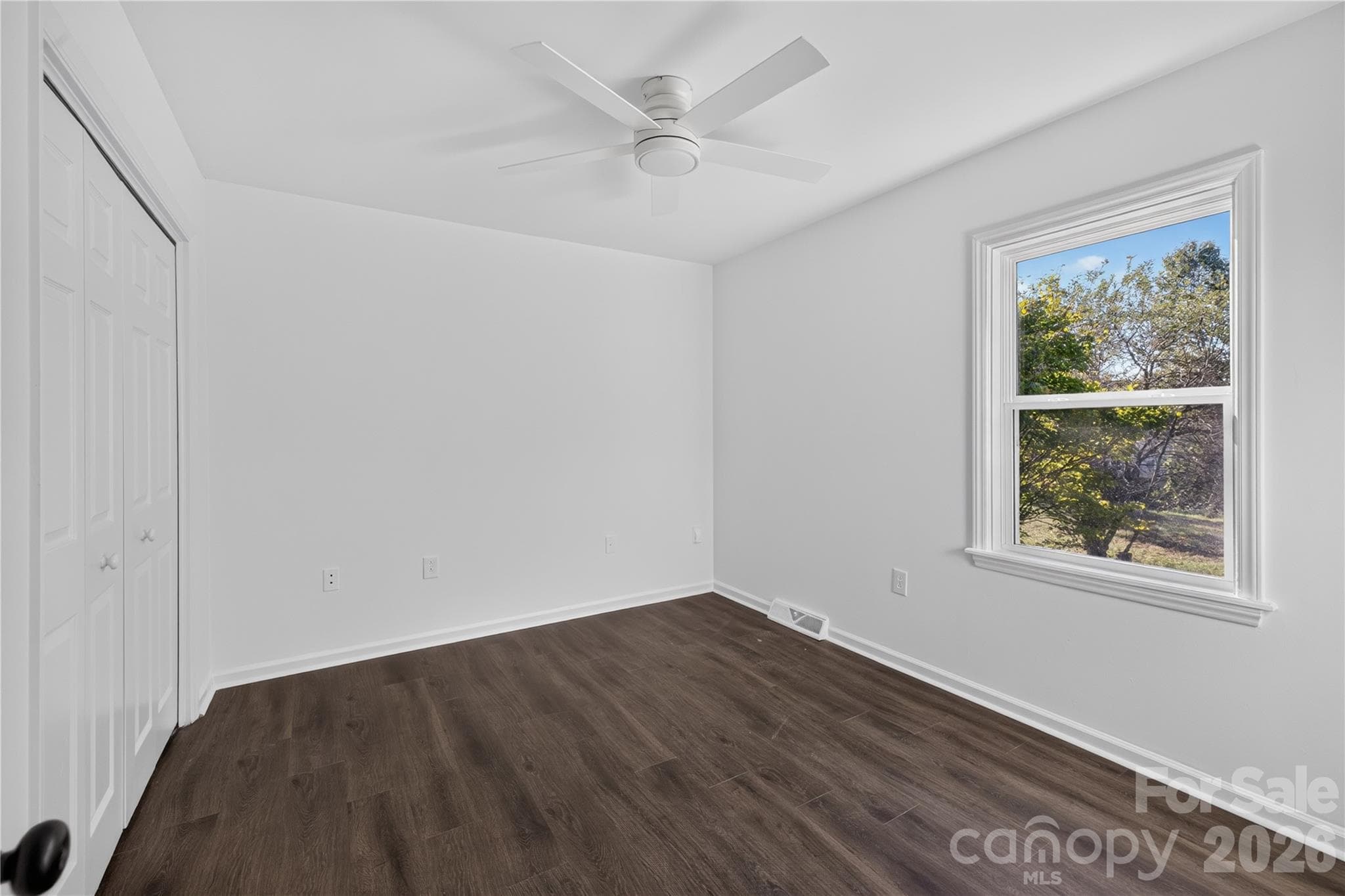 Single Family Residence at 12108 Parks Farm Lane, Charlotte, photo 13 of 27
