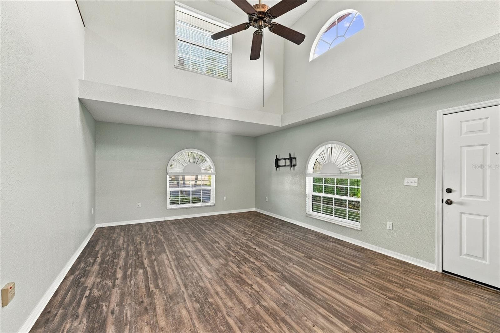 Townhouse at 9049 ANTIGUA DR, SEMINOLE, photo 11 of 56