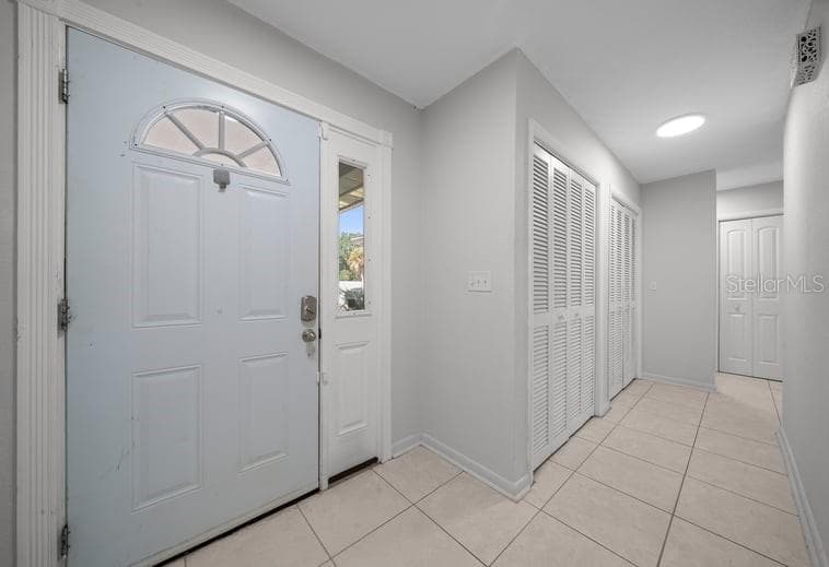 Single Family Residence at 10 EMERALD RUN, OCALA, photo 6 of 41