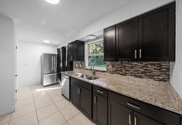 Single Family Residence at 10 EMERALD RUN, OCALA, photo 12 of 41