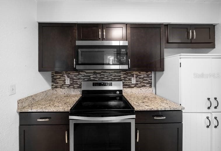 Single Family Residence at 10 EMERALD RUN, OCALA, photo 13 of 41