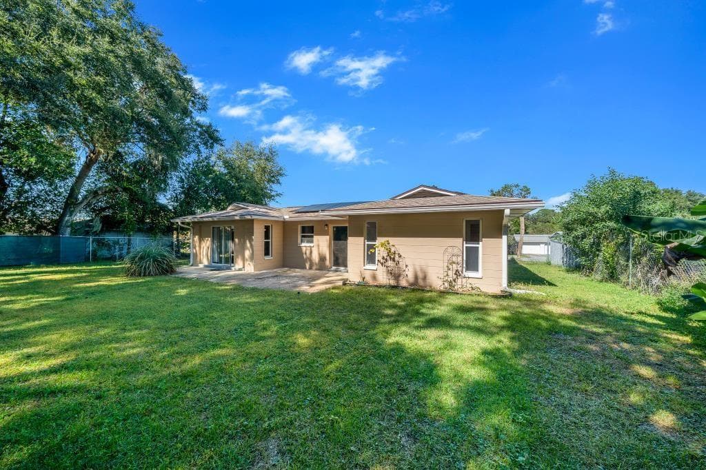 Single Family Residence at 10 EMERALD RUN, OCALA, photo 32 of 41