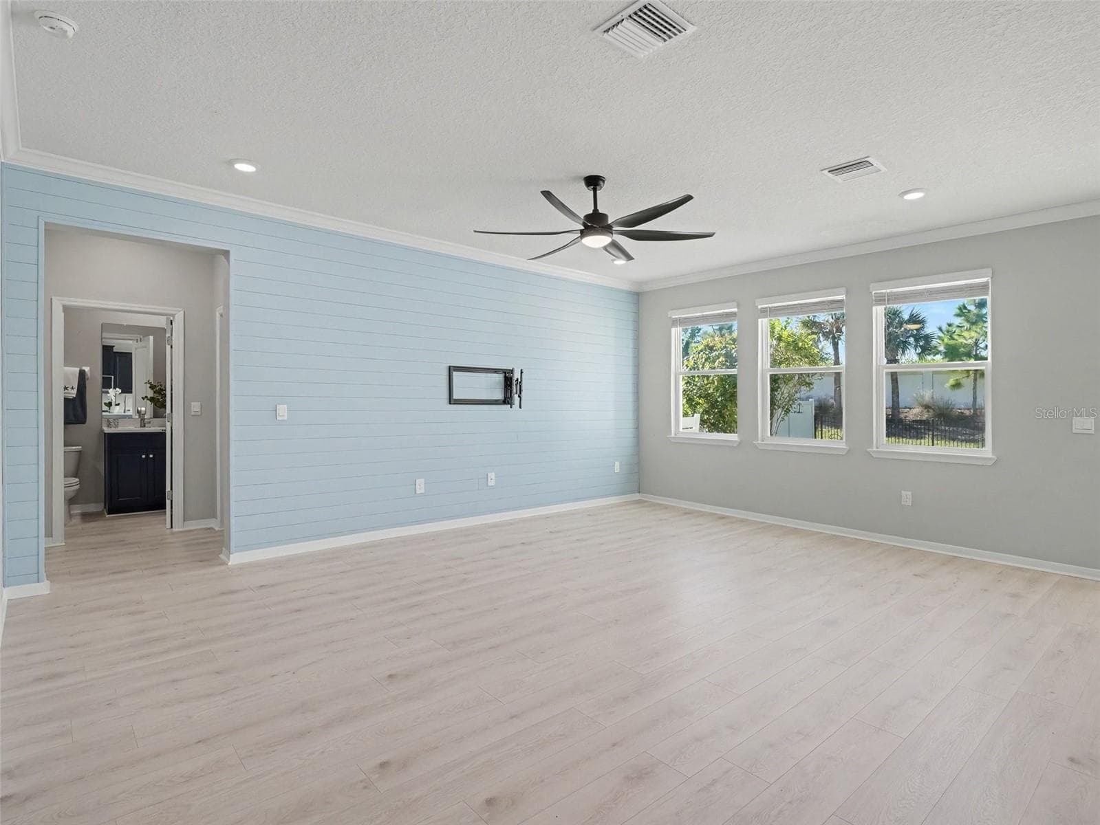 Living room - 5731 WOODLAND SAGE DR, SARASOTA