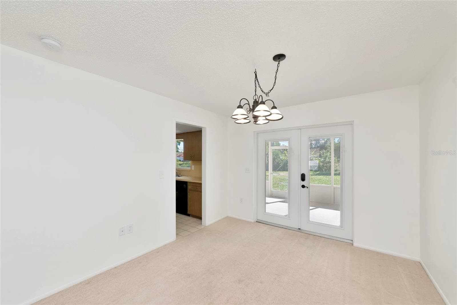 Single Family Residence at 102 SANDHURST DR, VENICE, photo 11 of 33