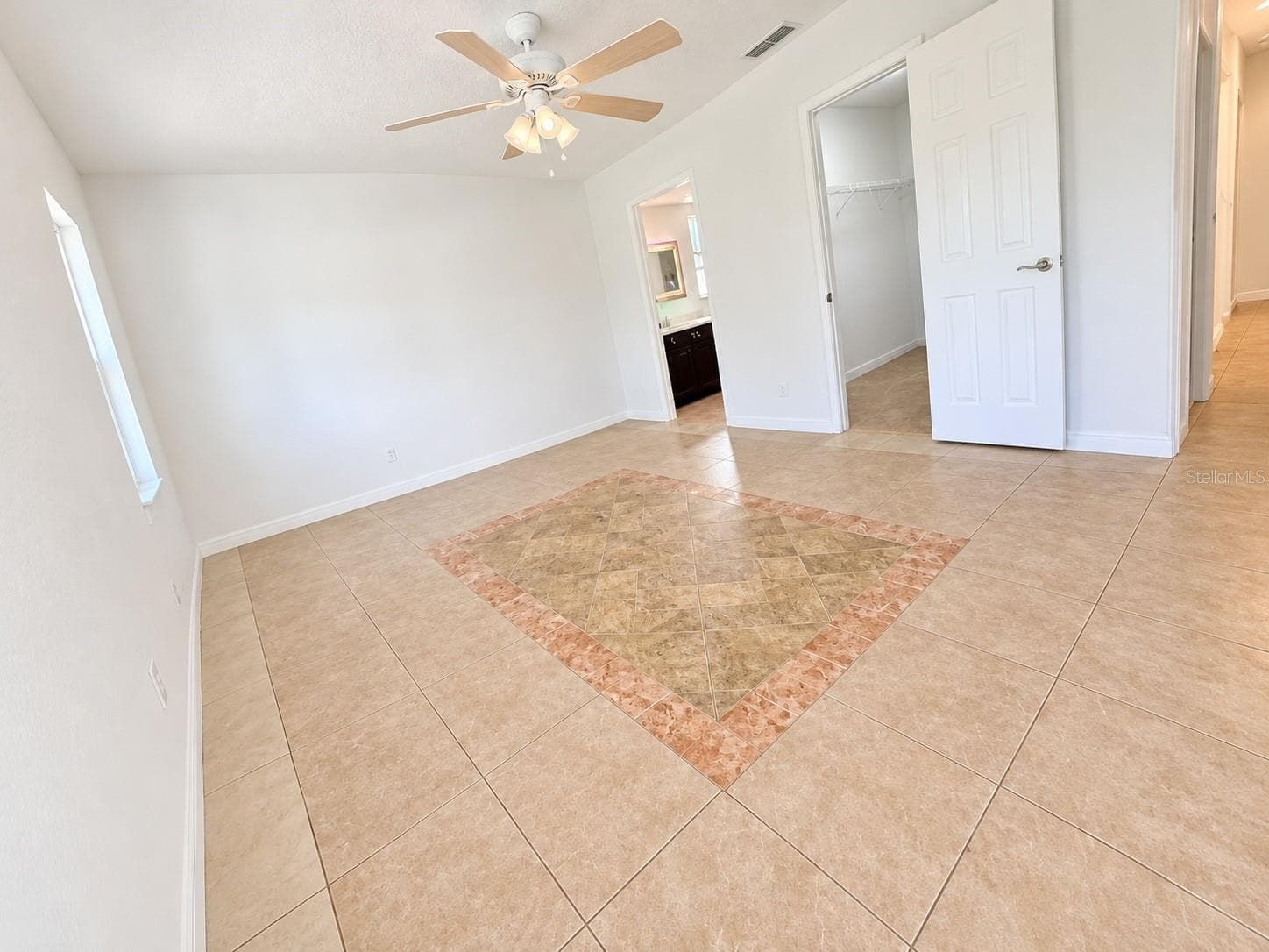Single Family Residence at 1092 S HARTSDALE ST, NORTH PORT, photo 6 of 11